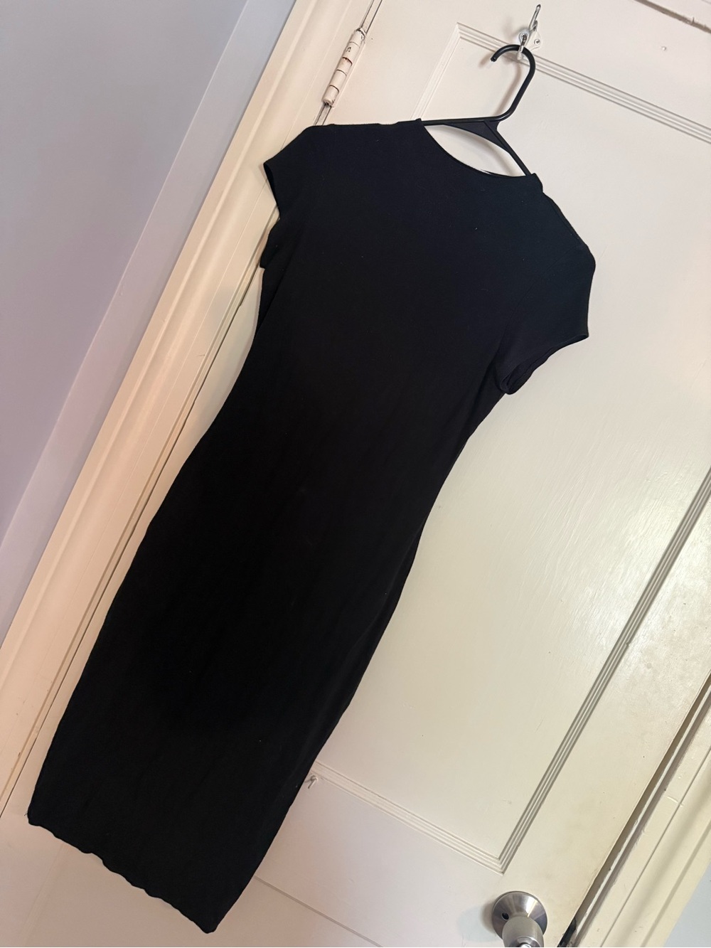 Stella Luce Black Cap-Sleeve Midi Dress